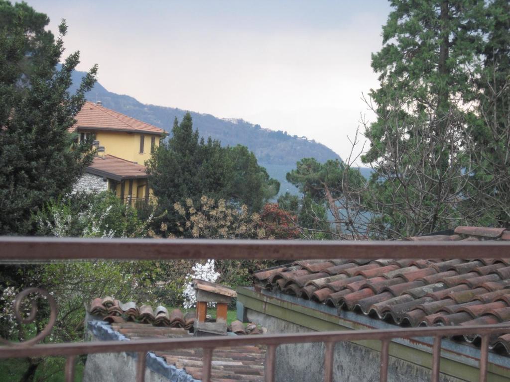 Appartamenti Raineri Domaso Esterno foto