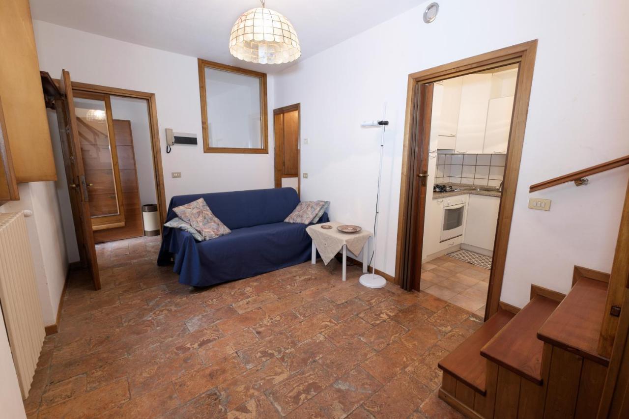 Appartamenti Raineri Domaso Esterno foto